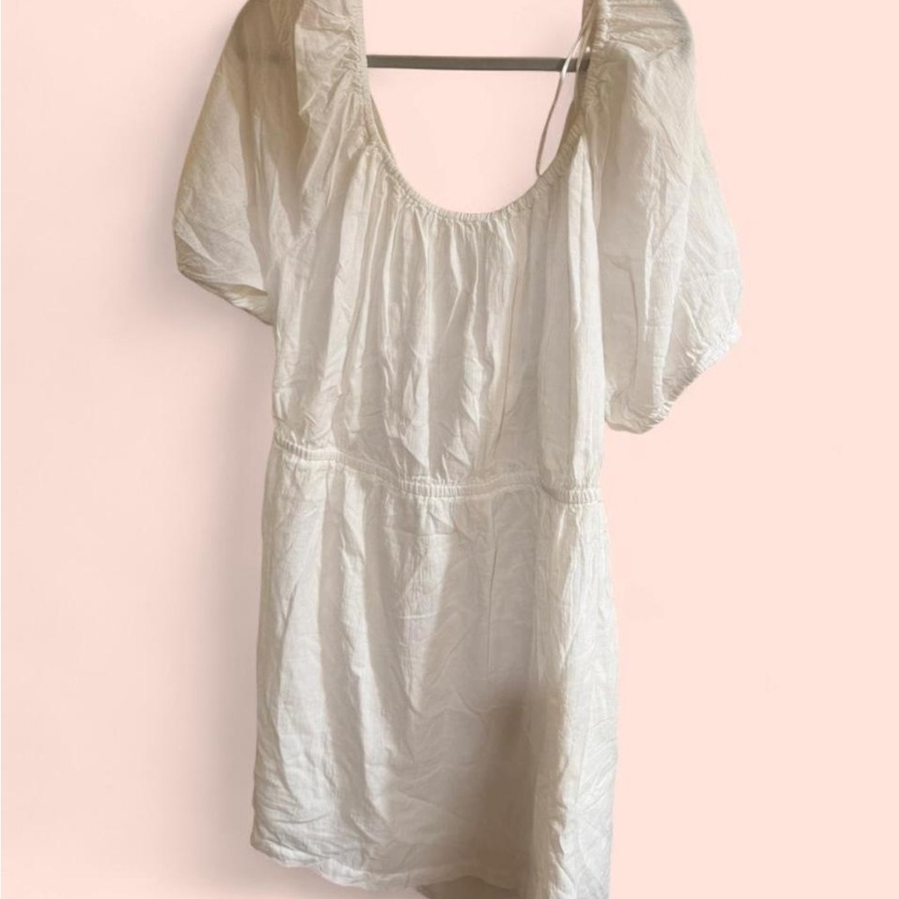 Open back White Puff Sleeve Dress